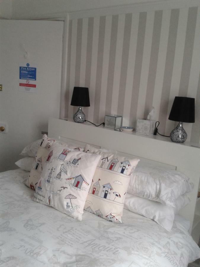 South Rising Guest House Poole Buitenkant foto